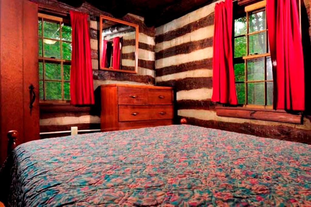 Cacapon State Park Lodge เบิร์กลีย์สปริงส์ ห้อง รูปภาพ